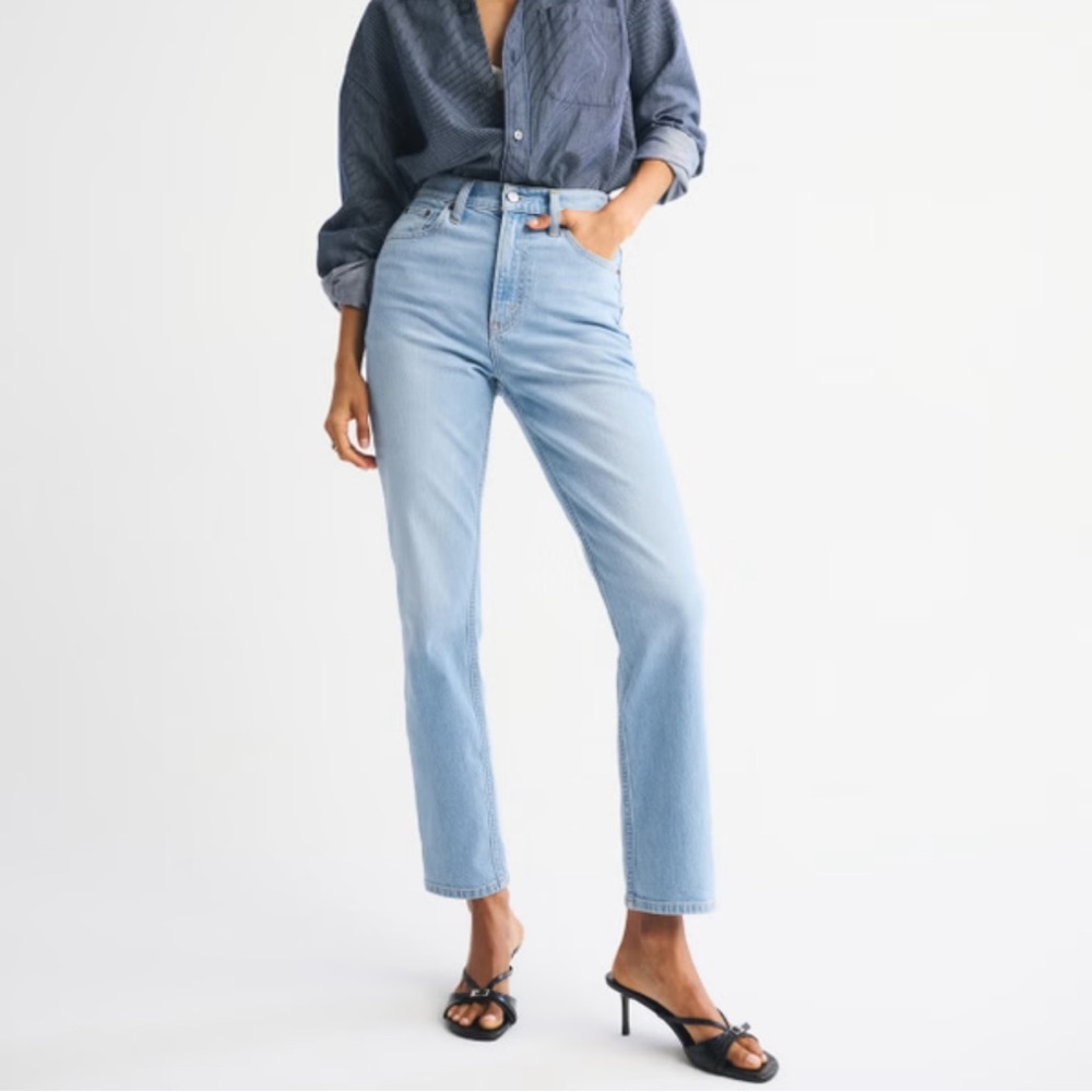 Abercrombie Curve Love Ultra High Rise Ankle Straight Jean